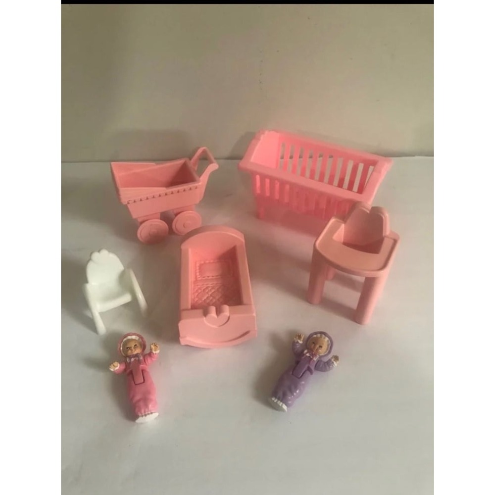 Vintage 7 Piece Playskool Dollhouse Twin Dolls Pink‎ Nursery Set
